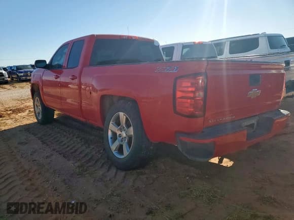 ✅ 2017 Chevrolet Silverado 1500 LT • VIN: 1GCVKREC8HZ163588 • Лот: 87455415. Опубликован ранее на Copart с пробегом 225 050 миль. Бесплатный доступ к архиву аукционных продаж из США и подробный отчёт об истории автомобиля на DreamBid. Изображение 2.