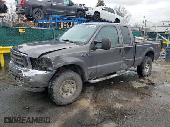 ✅ 2004 Ford F-250 • VIN: 3FTNX21L34MA01698 • Lot: 52825635. Wystawiony na Copart z przebiegiem 194 189 mil. Bezpłatny archiwum sprzedaży aukcyjnych z USA i szczegółowy raport historii pojazdu na DreamBid. Zdjęcie 1.