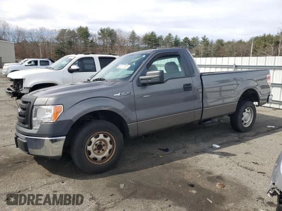 ✅ 2010 Ford F-150 XL • VIN: 1FTMF1C80AKB32382 • Lot: 49377225. Listed on Copart with 174,520 mi. Free auction sales archive from the USA and detailed vehicle history report at DreamBid. Image 1.