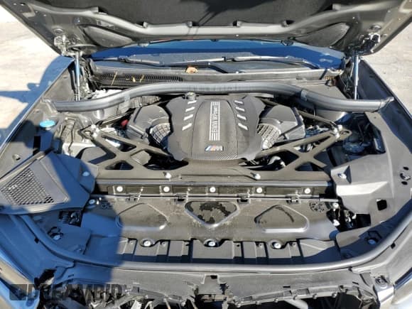 ✅ 2022 BMW X5 M • VIN: 5YMJU0C00N9M65330 • Лот: 68525852. Опубликован ранее на Copart с пробегом Не указан. Бесплатный доступ к архиву аукционных продаж из США и подробный отчёт об истории автомобиля на DreamBid. Изображение 11.