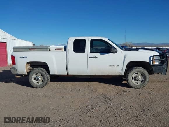 ✅ 2013 Chevrolet Silverado 2500HD Work Truck • VIN: 1GC2KVCG8DZ345240 • Lot: 38599201. Wystawiony na IAAI z przebiegiem 198 487 mil. Bezpłatny archiwum sprzedaży aukcyjnych z USA i szczegółowy raport historii pojazdu na DreamBid. Zdjęcie 13.