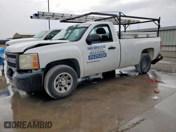 ✅ 2013 Chevrolet Silverado 1500 Work Truck • VIN: 1GCNCPEX8DZ188473 • Lot: 83854045. Wystawiony na Copart z przebiegiem 231 217 mil. Bezpłatny archiwum sprzedaży aukcyjnych z USA i szczegółowy raport historii pojazdu na DreamBid. Zdjęcie 1.