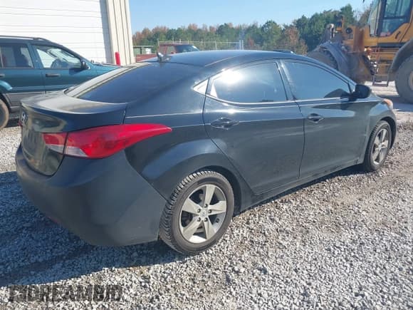 ✅ 2013 Hyundai Elantra GLS • VIN: KMHDH4AE4DU807269 • Lot: 43638358. Listed on IAAI with 253,577 mi. Free auction sales archive from the USA and detailed vehicle history report at DreamBid. Image 4.
