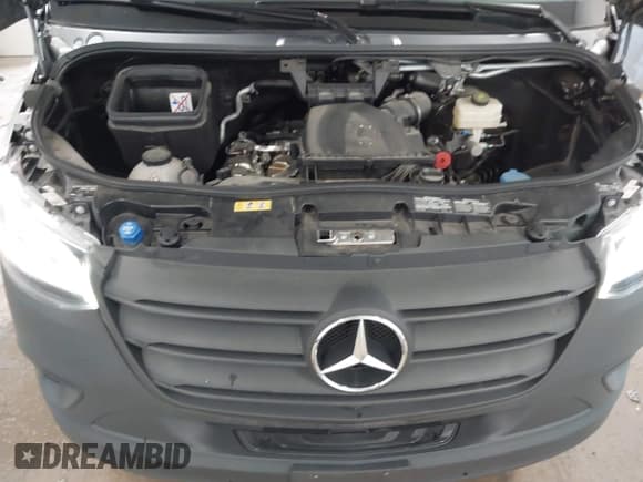 ✅ 2023 Mercedes-Benz Sprinter • VIN: W1Y4NBVY7PT155260 • Lot: 42702784. Wystawiony na IAAI z przebiegiem 15 764 mil. Bezpłatny archiwum sprzedaży aukcyjnych z USA i szczegółowy raport historii pojazdu na DreamBid. Zdjęcie 10.