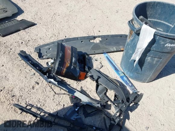 ✅ 2016 Chevrolet Silverado 1500 LT • VIN: 3GCUKREC8GG359508 • Lot: 43351088. Listed on IAAI with 95,296 mi. Free auction sales archive from the USA and detailed vehicle history report at DreamBid. Image 12.