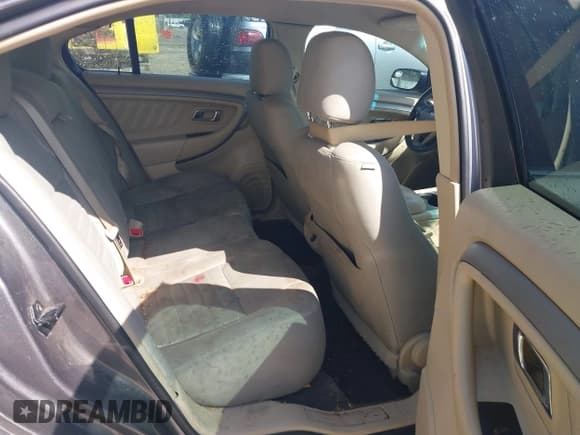 ✅ 2014 Ford Taurus SE • VIN: 1FAHP2D93EG149431 • Lot: 42324800. Listed on IAAI with 218,668 mi. Free auction sales archive from the USA and detailed vehicle history report at DreamBid. Image 8.