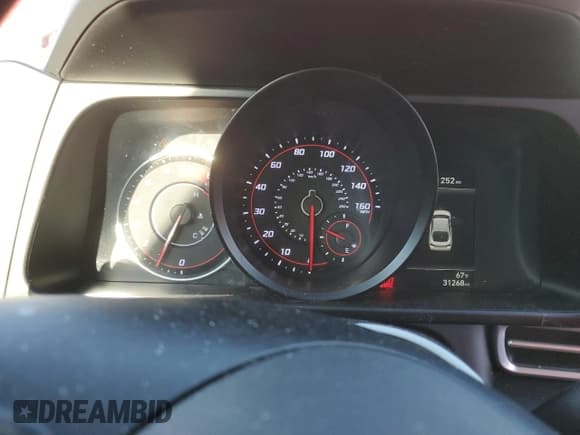 ✅ 2022 Hyundai Elantra SEL • VIN: KMHLM4AGXNU323262 • Lot: 90104435. Listed on Copart with 31,268 mi. Free auction sales archive from the USA and detailed vehicle history report at DreamBid. Image 9.