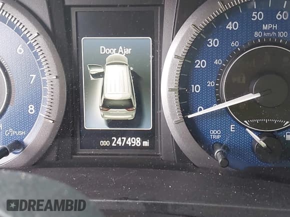 ✅ 2019 Toyota Sienna Limited • VIN: 5TDYZ3DC3KS999695 • Lot: 43572648. Wystawiony na IAAI z przebiegiem 247 498 mil. Bezpłatny archiwum sprzedaży aukcyjnych z USA i szczegółowy raport historii pojazdu na DreamBid. Zdjęcie 16.