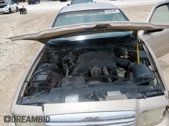 ✅ 1998 Ford Crown Victoria LX • VIN: 2FAFP74W1WX119043 • Lot: 63398405. Listed on Copart with 79,743 mi. Free auction sales archive from the USA and detailed vehicle history report at DreamBid. Image 11.