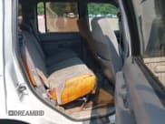 ✅ 1995 Ford Explorer Eddie Bauer • VIN: 1FMDU32X0SUB59559 • Lot: 42403039. Wystawiony na IAAI z przebiegiem 362 695 mil. Bezpłatny archiwum sprzedaży aukcyjnych z USA i szczegółowy raport historii pojazdu na DreamBid. Zdjęcie 8.