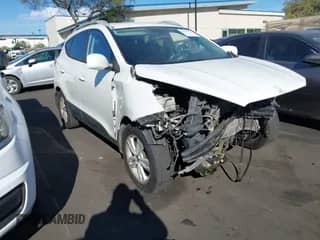 2011 Hyundai Tucson GLS z VIN KM8JU3AC7BU223839, wystawiony jako IAAI lot #43273901 z przebiegiem Nie podano mil oraz . Historia ofert i sprzedaży dostępna na DreamBid. Obrazek 1.