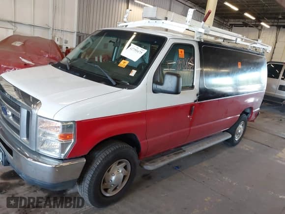 ✅ 2014 Ford Econoline Cargo Commercial • VIN: 1FTNE2EWXEDA17372 • Lot: 42755475. Wystawiony na IAAI z przebiegiem 146 124 mil. Bezpłatny archiwum sprzedaży aukcyjnych z USA i szczegółowy raport historii pojazdu na DreamBid. Zdjęcie 6.