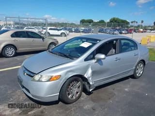 ✅ 2007 Honda Civic LX • VIN: 1HGFA16577L106777 • Lot: 43344379. Wystawiony na IAAI z przebiegiem 143 117 mil. Bezpłatny archiwum sprzedaży aukcyjnych z USA i szczegółowy raport historii pojazdu na DreamBid. Zdjęcie 2.