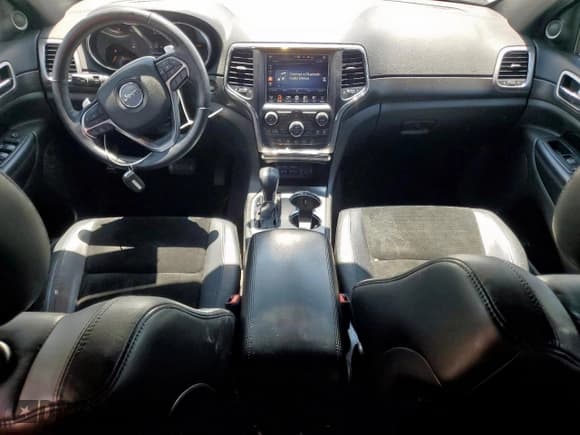 ✅ 2017 Jeep Grand Cherokee 75th Anniversary • VIN: 1C4RJEAG3HC890436 • Lot: 53653385. Listed on Copart with 98,998 mi. Free auction sales archive from the USA and detailed vehicle history report at DreamBid. Image 8.