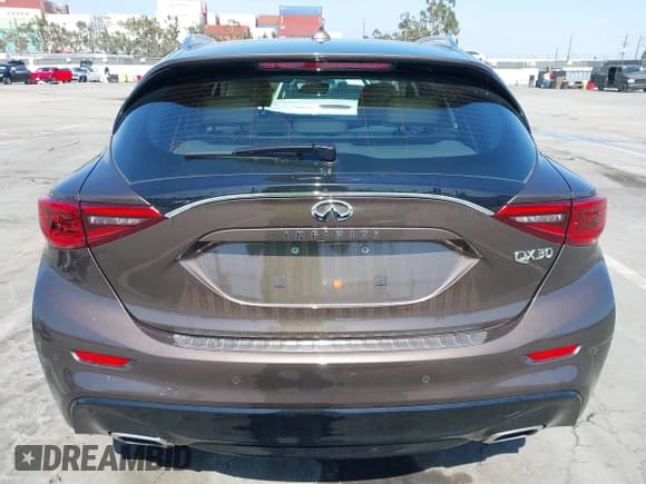 ✅ 2018 Infiniti QX30 Premium • VIN: SJKCH5CP5JA054091 • Lot: 42471932. Listed on IAAI with 28,713 mi. Free auction sales archive from the USA and detailed vehicle history report at DreamBid. Image 17.