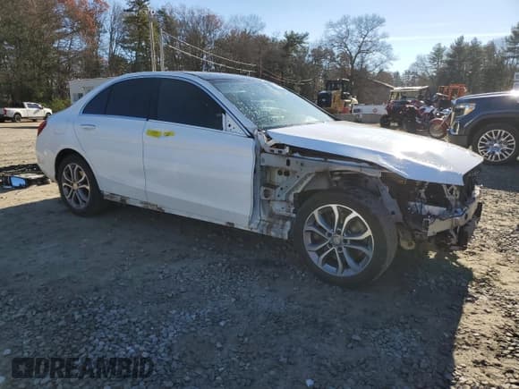 ✅ 2015 Mercedes-Benz C 300 Luxury • VIN: 55SWF4KB6FU092397 • Lot: 93611695. Listed on Copart with 73,301 mi. Free auction sales archive from the USA and detailed vehicle history report at DreamBid. Image 4.