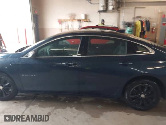 2021 Chevrolet Malibu LT z VIN 1G1ZD5ST6MF003562, wystawiony jako IAAI lot #42173968 z przebiegiem 97 001 mil mil oraz . Historia ofert i sprzedaży dostępna na DreamBid. Obrazek 14.