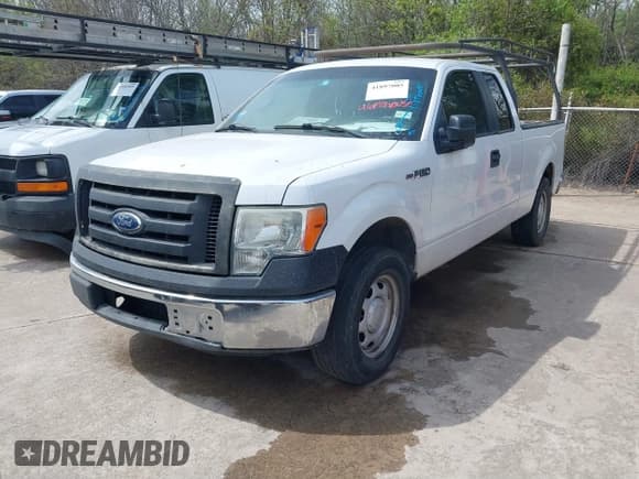 ✅ 2011 Ford F-150 XL • VIN: 1FTEX1CM3BFC07956 • Lot: 41897005. Wystawiony na IAAI z przebiegiem 277 429 mil. Bezpłatny archiwum sprzedaży aukcyjnych z USA i szczegółowy raport historii pojazdu na DreamBid. Zdjęcie 18.