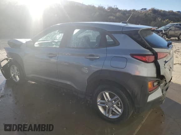✅ 2021 Hyundai Kona SE • VIN: KM8K1CAA8MU704813 • Лот: 75950734. Опубликован ранее на Copart с пробегом 63 076 миль. Бесплатный доступ к архиву аукционных продаж из США и подробный отчёт об истории автомобиля на DreamBid. Изображение 2.