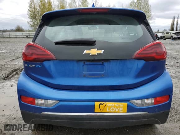2018 Chevrolet Bolt EV LT z VIN 1G1FW6S0XJ4140245, wystawiony jako Copart lot #50383084 z przebiegiem 44 356 mil mil oraz . Historia ofert i sprzedaży dostępna na DreamBid. Obrazek 6.