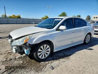 ✅ 2012 Subaru Legacy Limited • VIN: 4S3BMEL6XC2025300 • Lot: 85102085. Wystawiony na Copart z przebiegiem 141 193 mil. Bezpłatny archiwum sprzedaży aukcyjnych z USA i szczegółowy raport historii pojazdu na DreamBid. Zdjęcie 1.
