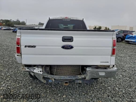 ✅ 2014 Ford F-150 XL • VIN: 1FTEX1CM0EKF27554 • Лот: 92260515. Опубликован ранее на Copart с пробегом 272 956 миль. Бесплатный доступ к архиву аукционных продаж из США и подробный отчёт об истории автомобиля на DreamBid. Изображение 6.