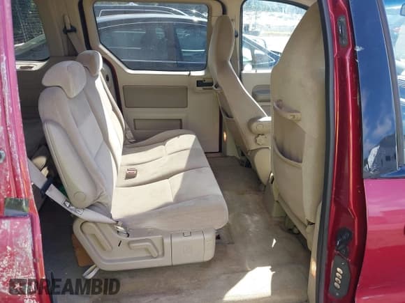 ✅ 2004 Ford Freestar SES • VIN: 2FMZA57664BA37596 • Lot: 43052821. Wystawiony na IAAI z przebiegiem 195 581 mil. Bezpłatny archiwum sprzedaży aukcyjnych z USA i szczegółowy raport historii pojazdu na DreamBid. Zdjęcie 8.