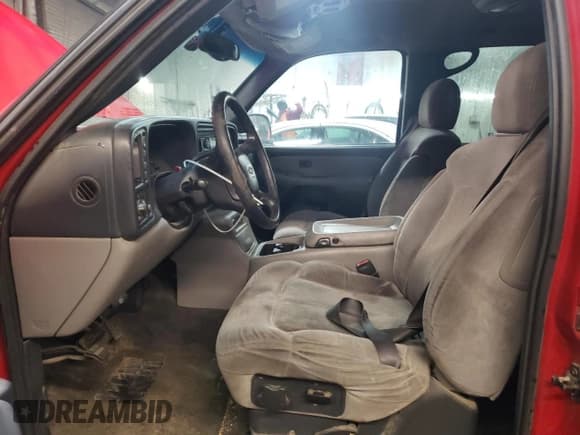 ✅ 2001 Chevrolet Suburban LT • VIN: 3GNFK16T61G156978 • Лот: 47035825. Опубликован ранее на Copart с пробегом 338 864 миль. Бесплатный доступ к архиву аукционных продаж из США и подробный отчёт об истории автомобиля на DreamBid. Изображение 7.