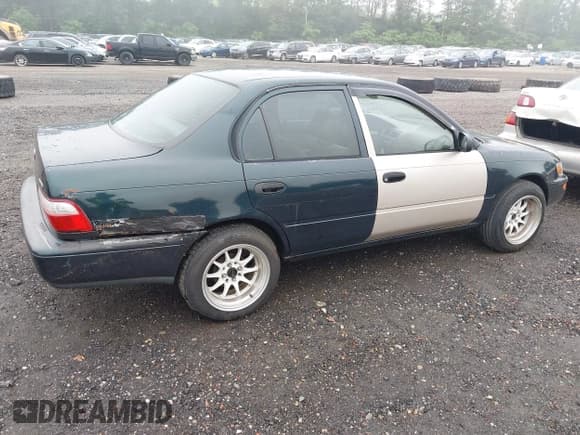 ✅ 1996 Toyota Corolla • VIN: 2T1BA02EXTC113169 • Lot: 42524419. Listed on IAAI with 174,647 mi. Free auction sales archive from the USA and detailed vehicle history report at DreamBid. Image 4.