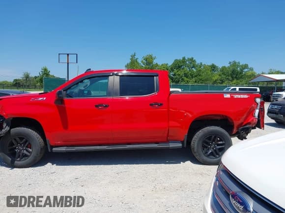 ✅ 2019 Chevrolet Silverado 1500 LT Trail Boss • VIN: 1GCPYFEDXKZ176333 • Лот: 42778312. Опубликован ранее на IAAI с пробегом 95 906 миль. Бесплатный доступ к архиву аукционных продаж из США и подробный отчёт об истории автомобиля на DreamBid. Изображение 14.