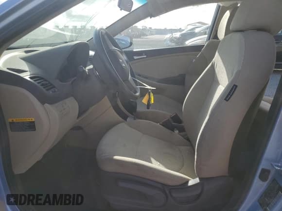 ✅ 2013 Hyundai Accent GLS • VIN: KMHCT4AE7DU552756 • Lot: 71797624. Wystawiony na Copart z przebiegiem 82 955 mil. Bezpłatny archiwum sprzedaży aukcyjnych z USA i szczegółowy raport historii pojazdu na DreamBid. Zdjęcie 7.