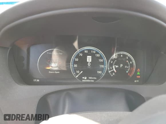 ✅ 2017 Jaguar F-Pace S • VIN: SADCM2BV0HA068170 • Lot: 49128045. Wystawiony na Copart z przebiegiem 43 359 mil. Bezpłatny archiwum sprzedaży aukcyjnych z USA i szczegółowy raport historii pojazdu na DreamBid. Zdjęcie 9.