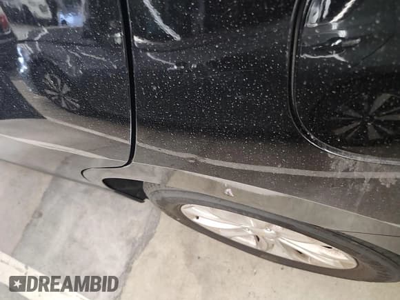 ✅ 2020 Chevrolet Equinox LT • VIN: 2GNAXJEV2L6231026 • Lot: 42509542. Wystawiony na IAAI z przebiegiem 101 034 mil. Bezpłatny archiwum sprzedaży aukcyjnych z USA i szczegółowy raport historii pojazdu na DreamBid. Zdjęcie 1.