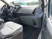 ✅ 2016 Ford Transit Cargo • VIN: 1FTYE1ZM2GKA07627 • Lot: 42816386. Wystawiony na IAAI z przebiegiem 89 290 mil. Bezpłatny archiwum sprzedaży aukcyjnych z USA i szczegółowy raport historii pojazdu na DreamBid. Zdjęcie 5.