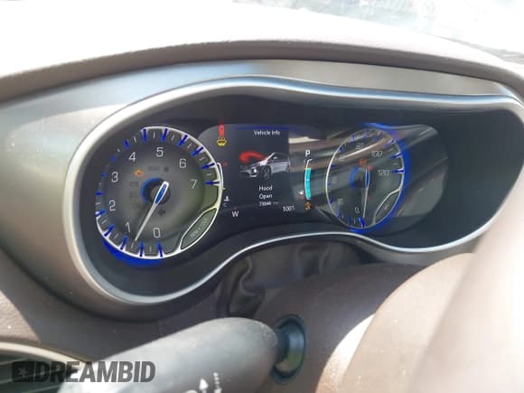 ✅ 2017 Chrysler Pacifica Touring L Plus • VIN: 2C4RC1EG8HR653428 • Lot: 42723826. Listed on IAAI with 73,044 mi. Free auction sales archive from the USA and detailed vehicle history report at DreamBid. Image 7.