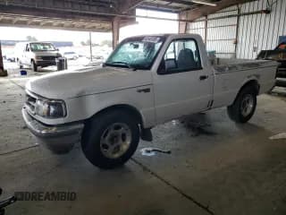 ✅ 1997 Ford Ranger XLT • VIN: 1FTCR10U2VTA70147 • Lot: 82448105. Wystawiony na Copart z przebiegiem 219 240 mil. Bezpłatny archiwum sprzedaży aukcyjnych z USA i szczegółowy raport historii pojazdu na DreamBid. Zdjęcie 1.