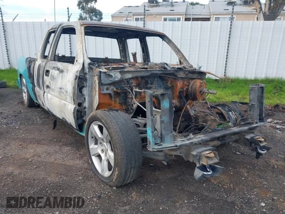 ✅ 2005 Chevrolet Silverado 1500 LT • VIN: 1GCEC19T75Z125340 • Лот: 41192905. Опубликован ранее на IAAI с пробегом Не указан. Бесплатный доступ к архиву аукционных продаж из США и подробный отчёт об истории автомобиля на DreamBid. Изображение 1.