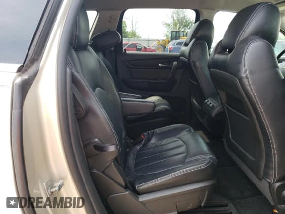 ✅ 2014 Chevrolet Traverse LT • VIN: 1GNKVGKD3EJ177573 • Lot: 57411934. Wystawiony na Copart z przebiegiem 147 698 mil. Bezpłatny archiwum sprzedaży aukcyjnych z USA i szczegółowy raport historii pojazdu na DreamBid. Zdjęcie 11.