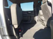 ✅ 2019 Chevrolet Silverado 1500 Custom • VIN: 1GCPWBEH1KZ322054 • Lot: 43470101. Wystawiony na IAAI z przebiegiem 123 541 mil. Bezpłatny archiwum sprzedaży aukcyjnych z USA i szczegółowy raport historii pojazdu na DreamBid. Zdjęcie 8.