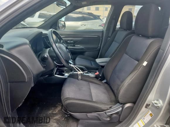 ✅ 2018 Mitsubishi Outlander SE • VIN: JA4AD3A34JZ022691 • Lot: 61341205. Listed on Copart with 251,387 mi. Free auction sales archive from the USA and detailed vehicle history report at DreamBid. Image 7.