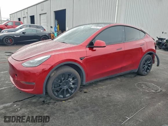 ✅ 2024 Tesla Model Y Long Range • VIN: 7SAYGDEE7RA261442 • Лот: 94336275. Опубликован ранее на Copart с пробегом 28 272 миль. Бесплатный доступ к архиву аукционных продаж из США и подробный отчёт об истории автомобиля на DreamBid. Изображение 1.