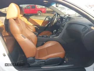 ✅ 2014 Hyundai Genesis Coupe Grand Touring • VIN: KMHHU6KJ0EU113510 • Lot: 41602954. Wystawiony na IAAI z przebiegiem 124 112 mil. Bezpłatny archiwum sprzedaży aukcyjnych z USA i szczegółowy raport historii pojazdu na DreamBid. Zdjęcie 5.