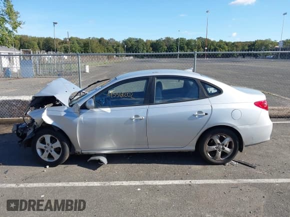 ✅ 2010 Hyundai Elantra SE • VIN: KMHDU4AD2AU868473 • Lot: 43361202. Listed on IAAI with 139,728 mi. Free auction sales archive from the USA and detailed vehicle history report at DreamBid. Image 14.