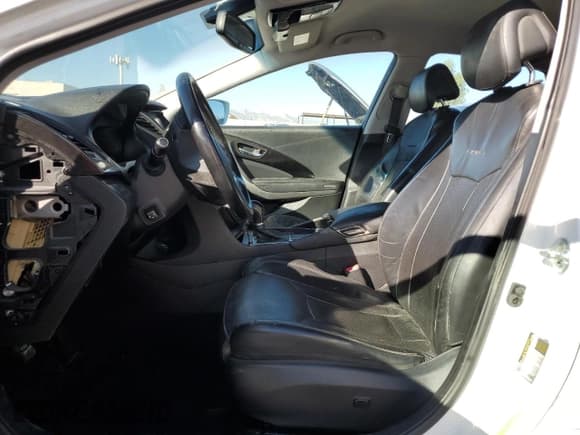 ✅ 2015 Hyundai Azera • VIN: KMHFG4JG2FA450191 • Lot: 87260645. Listed on Copart with 149,666 mi. Free auction sales archive from the USA and detailed vehicle history report at DreamBid. Image 7.