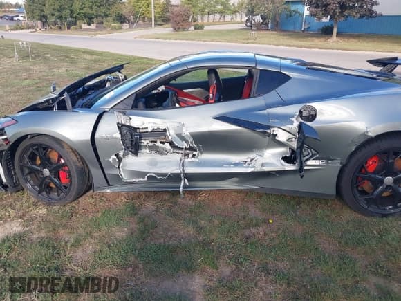 ✅ 2022 Chevrolet Corvette 2LT • VIN: 1G1YB2D46N5104145 • Лот: 43265043. Опубликован ранее на IAAI с пробегом 47 802 миль. Бесплатный доступ к архиву аукционных продаж из США и подробный отчёт об истории автомобиля на DreamBid. Изображение 13.