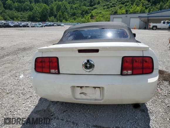 ✅ 2009 Ford Mustang • VIN: 1ZVHT84N495114613 • Lot: 64277155. Listed on Copart with 152,907 mi. Free auction sales archive from the USA and detailed vehicle history report at DreamBid. Image 6.