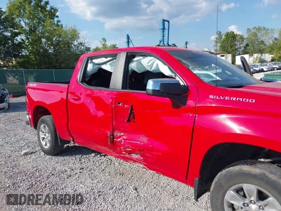 ✅ 2022 Chevrolet Silverado 1500 LT • VIN: 3GCUYDED5NG124359 • Лот: 43214264. Опубликован ранее на IAAI с пробегом 81 265 миль. Бесплатный доступ к архиву аукционных продаж из США и подробный отчёт об истории автомобиля на DreamBid. Изображение 6.