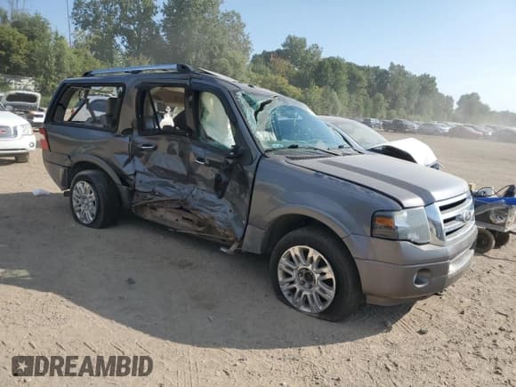 ✅ 2013 Ford Expedition Max Limited • VIN: 1FMJK2A50DEF33880 • Lot: 81218035. Wystawiony na Copart z przebiegiem 269 628 mil. Bezpłatny archiwum sprzedaży aukcyjnych z USA i szczegółowy raport historii pojazdu na DreamBid. Zdjęcie 4.