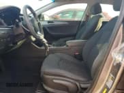 ✅ 2019 Hyundai Sonata SE • VIN: 5NPE24AF2KH742738 • Лот: 87027665. Опубликован ранее на Copart с пробегом 22 902 миль. Бесплатный доступ к архиву аукционных продаж из США и подробный отчёт об истории автомобиля на DreamBid. Изображение 7.