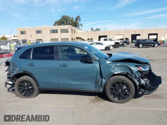 ✅ 2024 Honda HR-V Sport • VIN: 3CZRZ1H57RM745447 • Lot: 43635544. Listed on IAAI with 15,884 mi. Free auction sales archive from the USA and detailed vehicle history report at DreamBid. Image 13.
